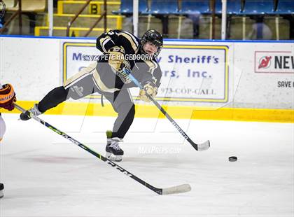 Thumbnail 3 in Paramus Catholic @ Madison photogallery.