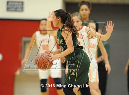 Thumbnail 3 in Orange Lutheran vs. Lakeside (CIF SoCal Regional D3 Final) photogallery.