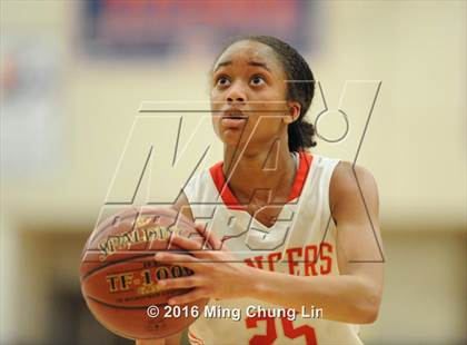Thumbnail 1 in Orange Lutheran vs. Lakeside (CIF SoCal Regional D3 Final) photogallery.