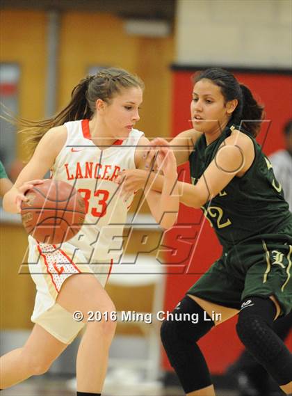 Thumbnail 2 in Orange Lutheran vs. Lakeside (CIF SoCal Regional D3 Final) photogallery.