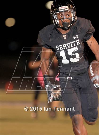 Thumbnail 2 in JSerra Catholic @ Servite photogallery.