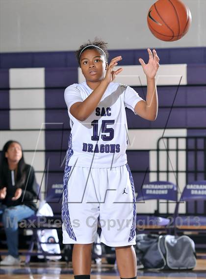 Thumbnail 3 in Sheldon vs. Sacramento (St. Hope Classic) photogallery.