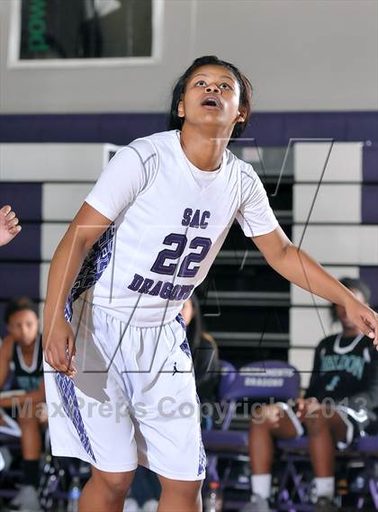 Thumbnail 2 in Sheldon vs. Sacramento (St. Hope Classic) photogallery.