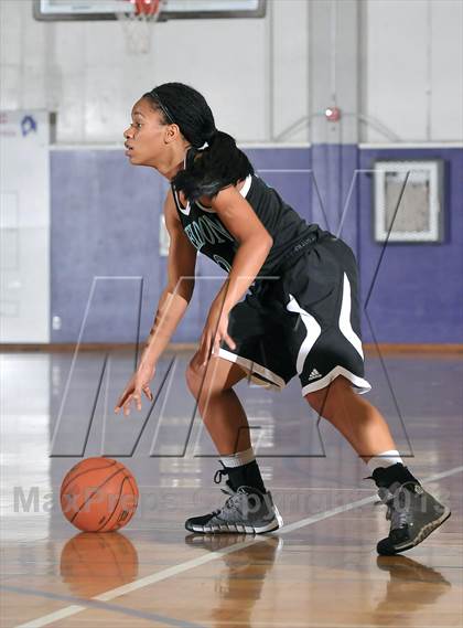 Thumbnail 2 in Sheldon vs. Sacramento (St. Hope Classic) photogallery.
