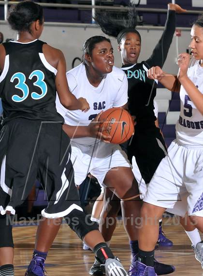 Thumbnail 2 in Sheldon vs. Sacramento (St. Hope Classic) photogallery.
