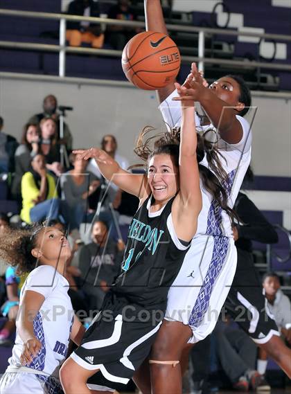 Thumbnail 1 in Sheldon vs. Sacramento (St. Hope Classic) photogallery.