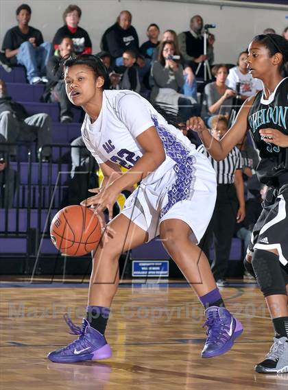 Thumbnail 3 in Sheldon vs. Sacramento (St. Hope Classic) photogallery.