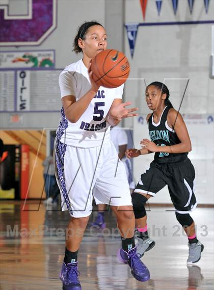 Thumbnail 3 in Sheldon vs. Sacramento (St. Hope Classic) photogallery.
