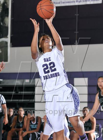 Thumbnail 1 in Sheldon vs. Sacramento (St. Hope Classic) photogallery.
