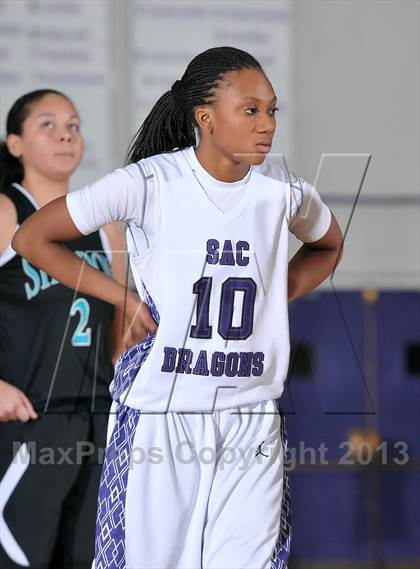 Thumbnail 2 in Sheldon vs. Sacramento (St. Hope Classic) photogallery.