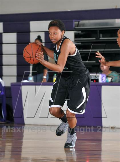 Thumbnail 3 in Sheldon vs. Sacramento (St. Hope Classic) photogallery.