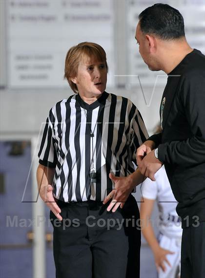Thumbnail 2 in Sheldon vs. Sacramento (St. Hope Classic) photogallery.