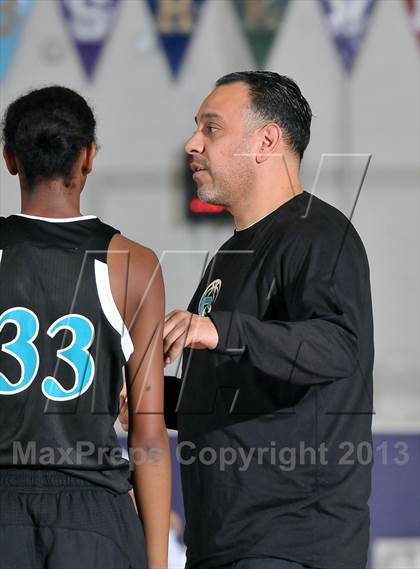 Thumbnail 1 in Sheldon vs. Sacramento (St. Hope Classic) photogallery.