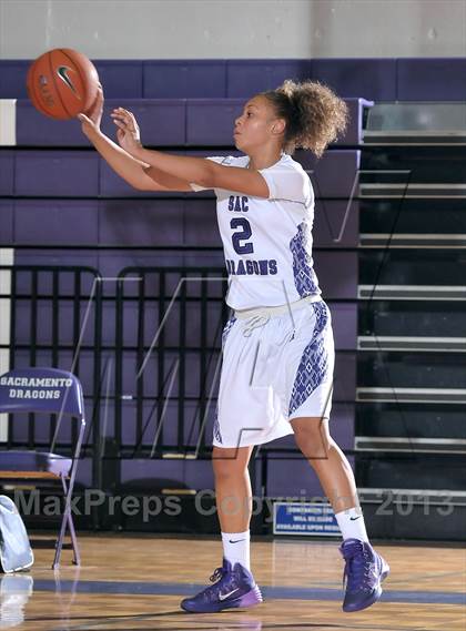 Thumbnail 3 in Sheldon vs. Sacramento (St. Hope Classic) photogallery.
