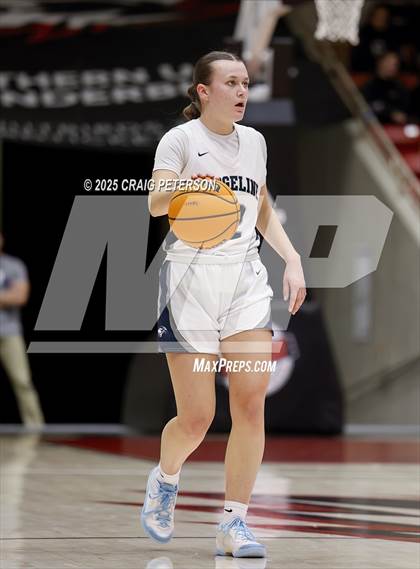 Thumbnail 2 in Cedar vs. Ridgeline (UHSAA 4A Quarterfinal) photogallery.