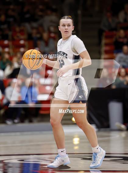 Thumbnail 1 in Cedar vs. Ridgeline (UHSAA 4A Quarterfinal) photogallery.