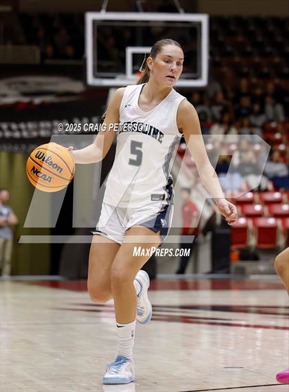 Thumbnail 3 in Cedar vs. Ridgeline (UHSAA 4A Quarterfinal) photogallery.