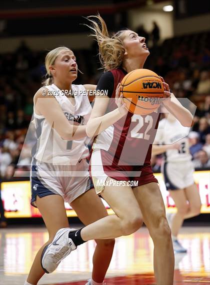 Thumbnail 1 in Cedar vs. Ridgeline (UHSAA 4A Quarterfinal) photogallery.