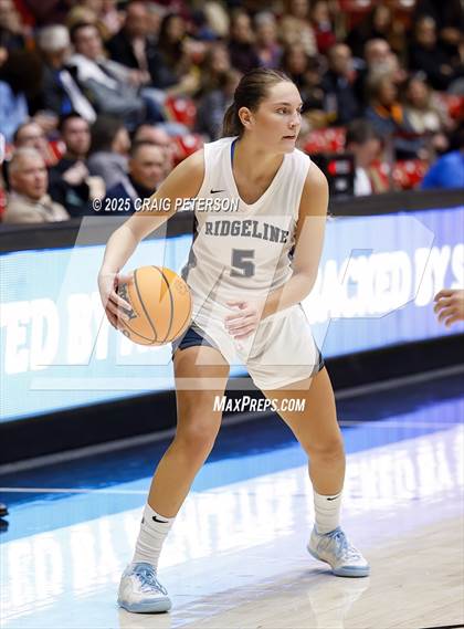 Thumbnail 2 in Cedar vs. Ridgeline (UHSAA 4A Quarterfinal) photogallery.