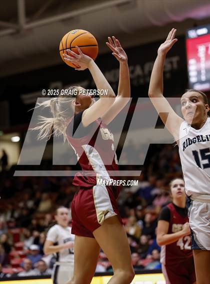 Thumbnail 2 in Cedar vs. Ridgeline (UHSAA 4A Quarterfinal) photogallery.