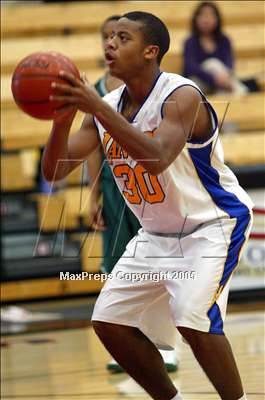 Thumbnail 1 in Damien vs. Bishop Amat (Southern Calif. Shootout) photogallery.