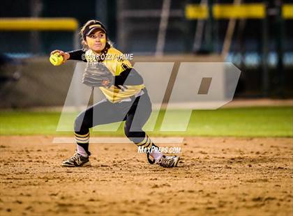 Thumbnail 3 in Clark vs East Central photogallery.