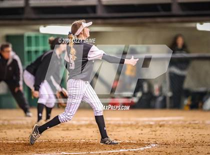 Thumbnail 3 in Clark vs East Central photogallery.