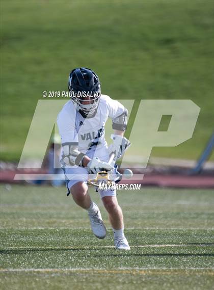 Thumbnail 2 in Valor Christian vs. Kent Denver (CHSAA 5A Semi-Final) photogallery.