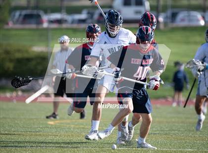 Thumbnail 3 in Valor Christian vs. Kent Denver (CHSAA 5A Semi-Final) photogallery.