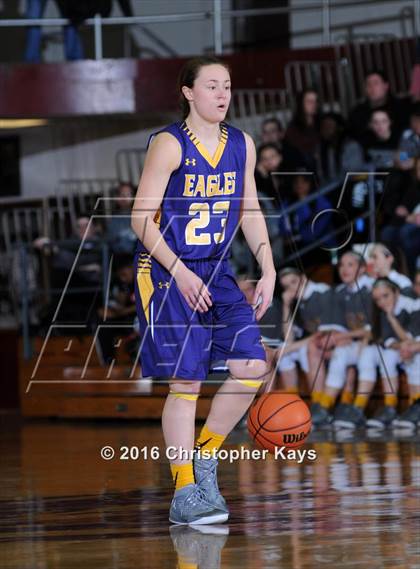 Thumbnail 1 in Civic Memorial vs. Benton (IHSA 3A Sectional Semifinal) photogallery.