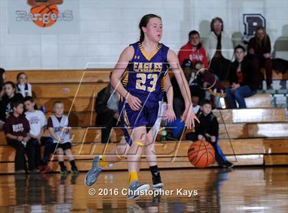 Thumbnail 1 in Civic Memorial vs. Benton (IHSA 3A Sectional Semifinal) photogallery.