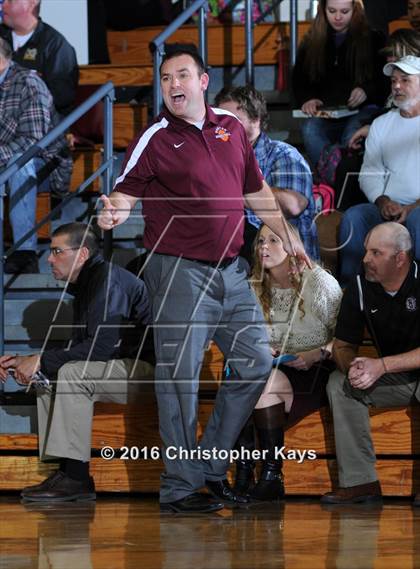 Thumbnail 1 in Civic Memorial vs. Benton (IHSA 3A Sectional Semifinal) photogallery.