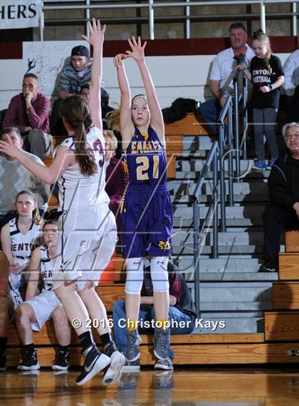 Thumbnail 2 in Civic Memorial vs. Benton (IHSA 3A Sectional Semifinal) photogallery.