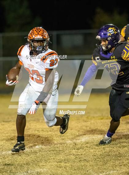 Thumbnail 1 in South View @ Jack Britt photogallery.