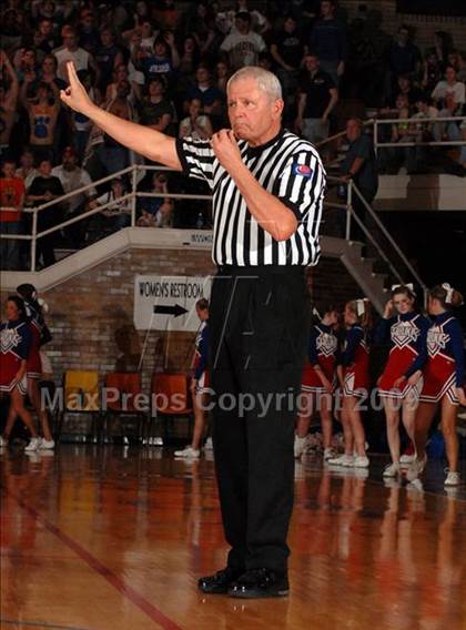 Thumbnail 2 in Red Hill vs. Woodlawn (IHSA Class 1A Sectional Championship) photogallery.