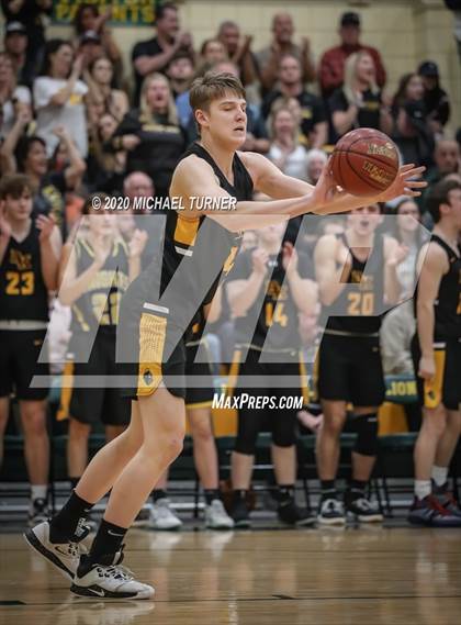 Thumbnail 2 in Middleton vs. Bishop Kelly photogallery.