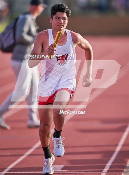 Thumbnail 3 in Rosehill Eagle Relays (4x400M)  photogallery.