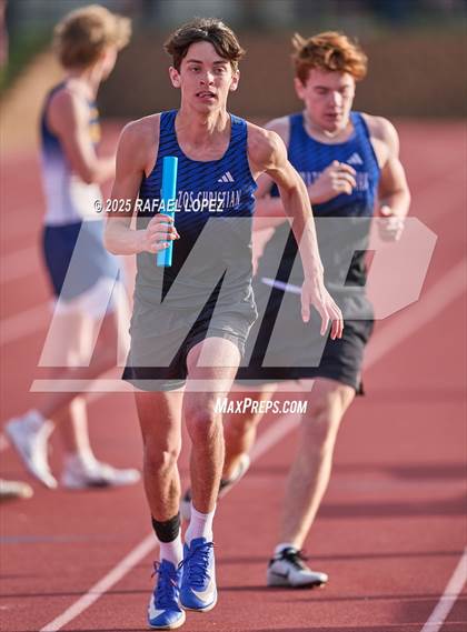 Thumbnail 1 in Rosehill Eagle Relays (4x400M)  photogallery.