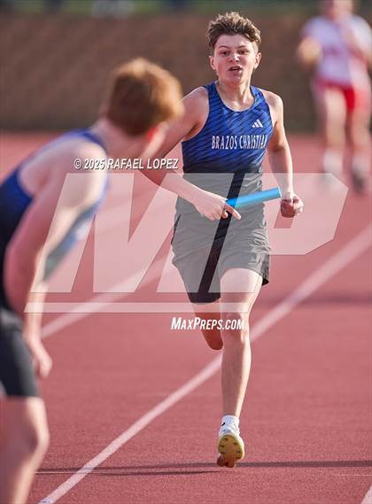 Thumbnail 2 in Rosehill Eagle Relays (4x400M)  photogallery.