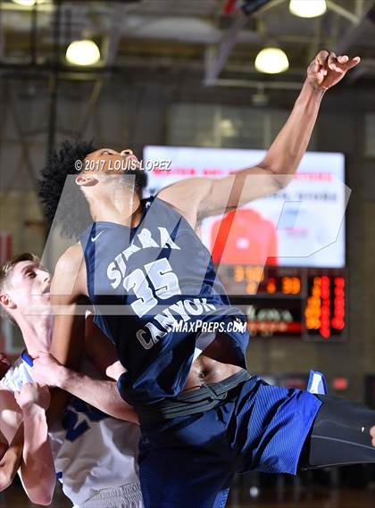 Thumbnail 3 in Sierra Canyon vs. Bishop Gorman (Nike Extravaganza) photogallery.