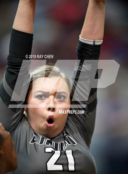 Thumbnail 1 in Meeker vs. Limon (CHSAA 2A State Playoff) photogallery.