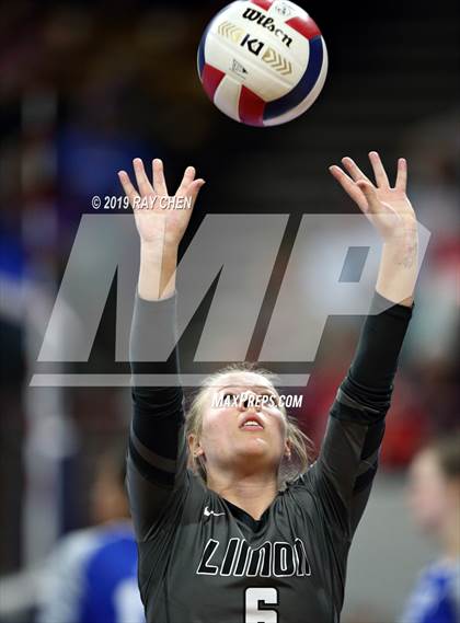 Thumbnail 2 in Meeker vs. Limon (CHSAA 2A State Playoff) photogallery.