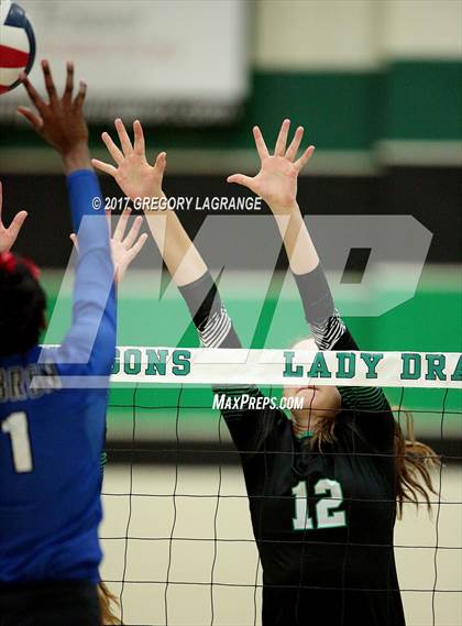 Thumbnail 1 in Hebron vs Carroll photogallery.