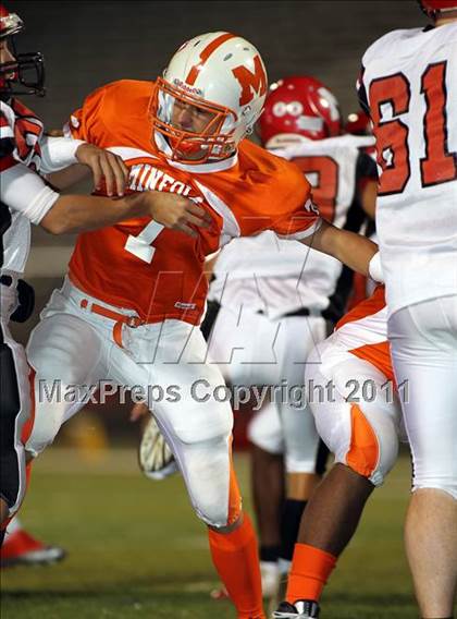 Thumbnail 3 in Mineola vs. Maypearl (2A Division 1 Region 2 Area Playoffs) photogallery.