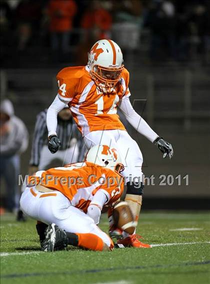 Thumbnail 3 in Mineola vs. Maypearl (2A Division 1 Region 2 Area Playoffs) photogallery.