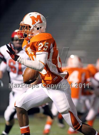 Thumbnail 1 in Mineola vs. Maypearl (2A Division 1 Region 2 Area Playoffs) photogallery.