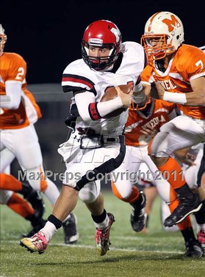 Thumbnail 1 in Mineola vs. Maypearl (2A Division 1 Region 2 Area Playoffs) photogallery.