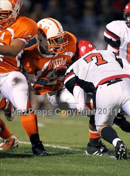 Thumbnail 2 in Mineola vs. Maypearl (2A Division 1 Region 2 Area Playoffs) photogallery.