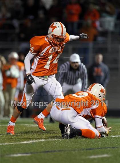 Thumbnail 1 in Mineola vs. Maypearl (2A Division 1 Region 2 Area Playoffs) photogallery.