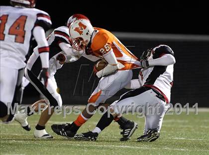 Thumbnail 1 in Mineola vs. Maypearl (2A Division 1 Region 2 Area Playoffs) photogallery.